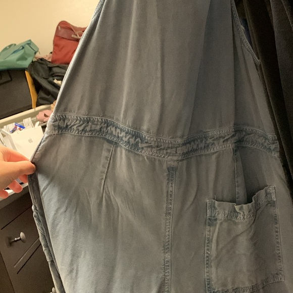 O’Neil super soft jean jumpsuit  with button front and adjustable straps. - Picture 7 of 8